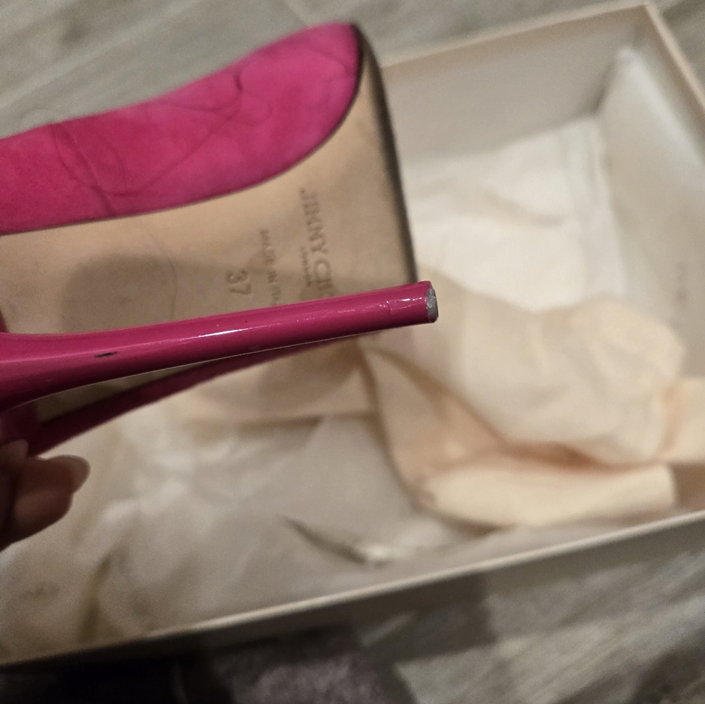 Shoes - Picture 6 of 8
